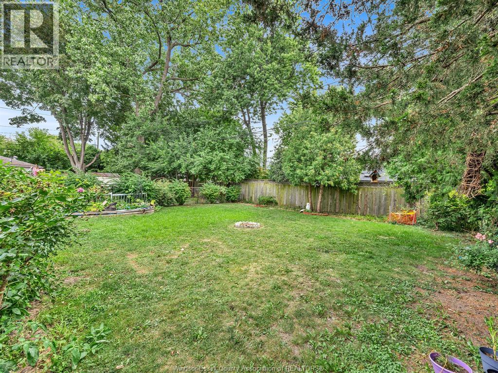 2187 Girardot, Windsor, Ontario  N9B 1R3 - Photo 50 - 26022678