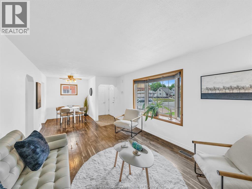 2187 Girardot, Windsor, Ontario  N9B 1R3 - Photo 8 - 26022678