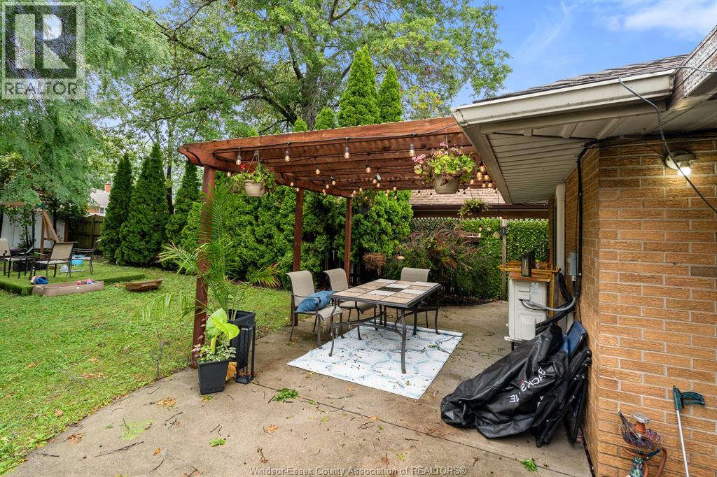 2725 Buckingham Drive, Windsor, Ontario  N8T 2C1 - Photo 37 - 26022697