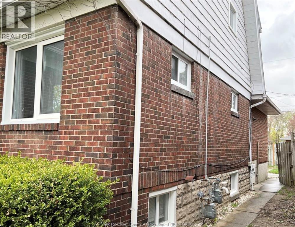 2316-2318 Chilver, Windsor, Ontario  N8W 2V5 - Photo 34 - 26022695