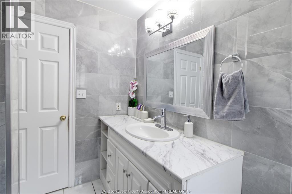 2424 Timbercrest Avenue, Windsor, Ontario  N8P 1S2 - Photo 13 - 26022682