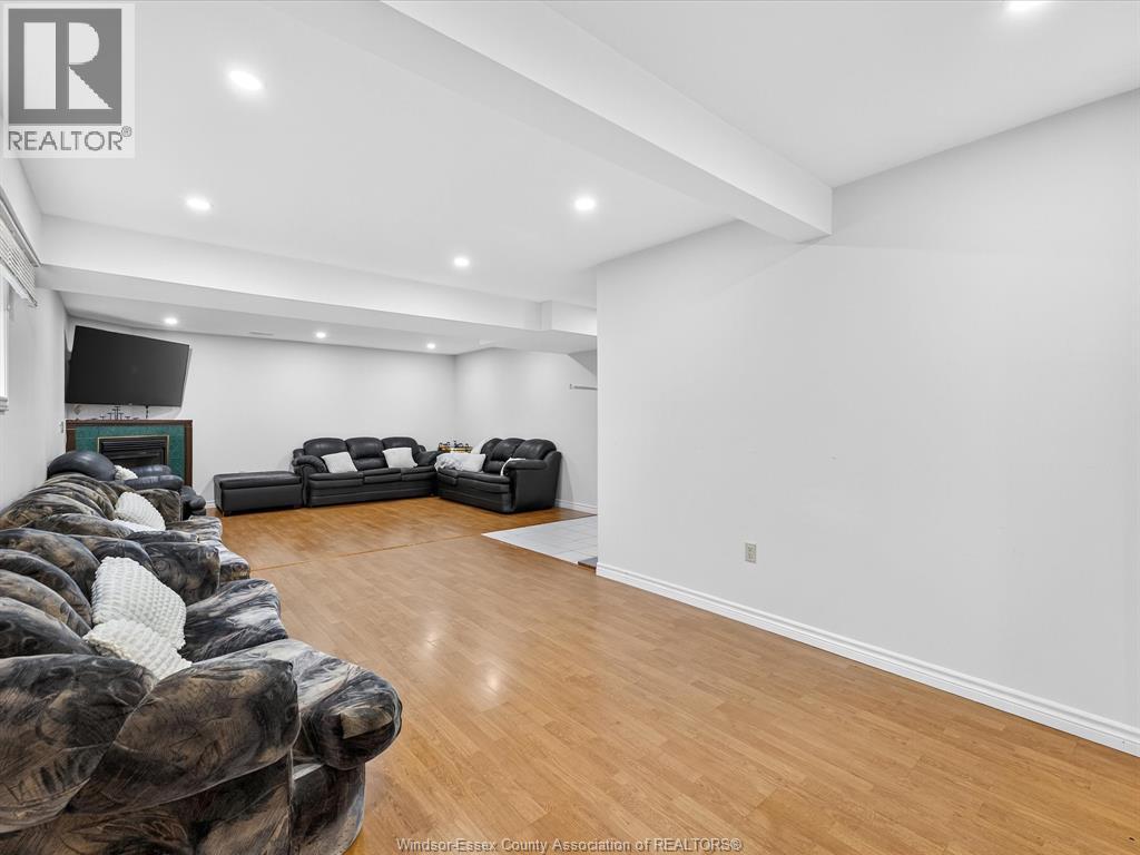 3859 Clara Avenue, Windsor, Ontario  N9E 4X6 - Photo 27 - 26022706