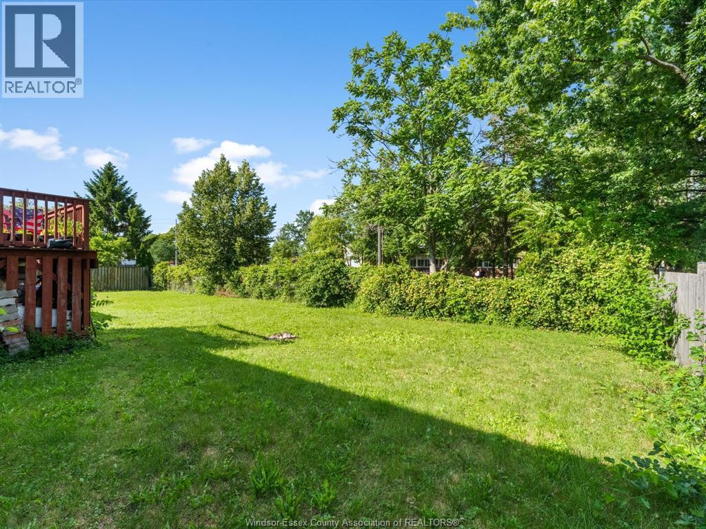 3859 Clara Avenue, Windsor, Ontario  N9E 4X6 - Photo 34 - 26022706