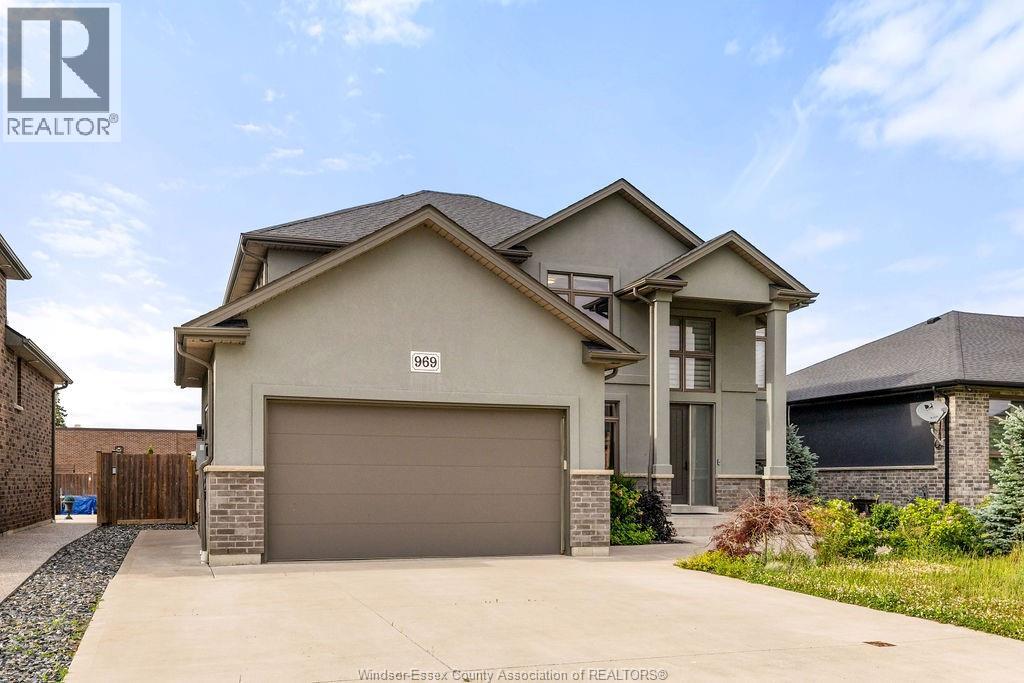 969 Westwood Drive, Lakeshore, Ontario  N0R 1A0 - Photo 3 - 26022709