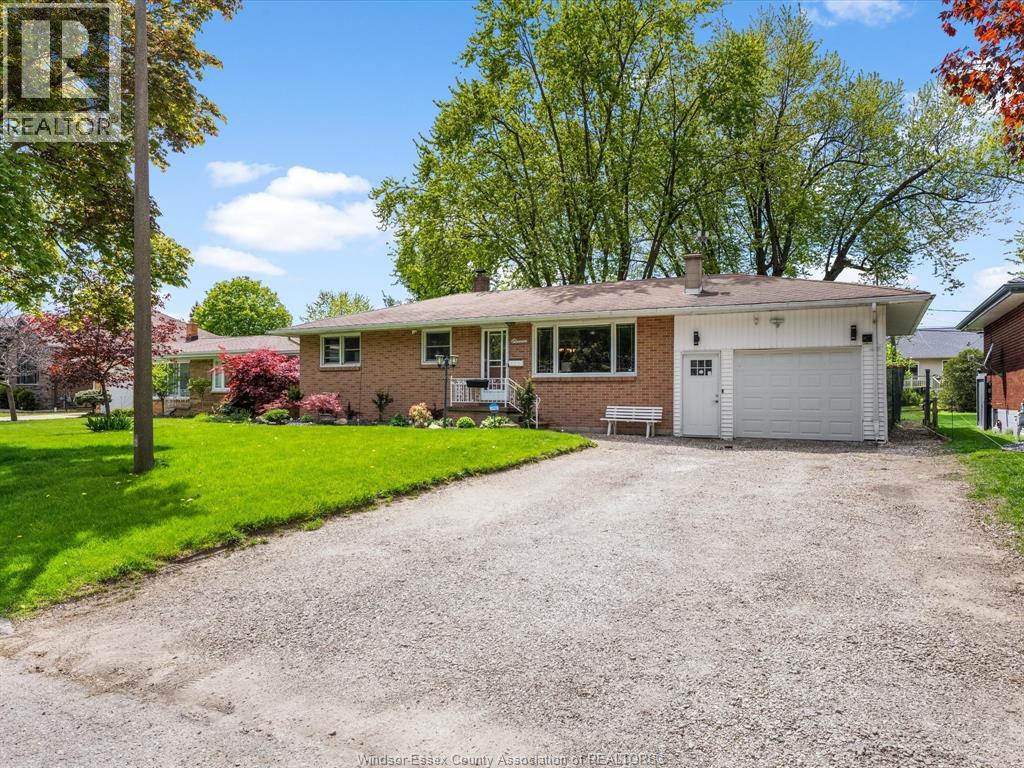 11 WARREN AVENUE, Leamington, Ontario