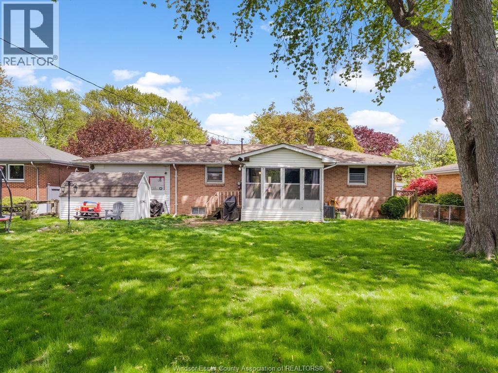 11 Warren Avenue, Leamington, Ontario  N8H 2R3 - Photo 25 - 26022702