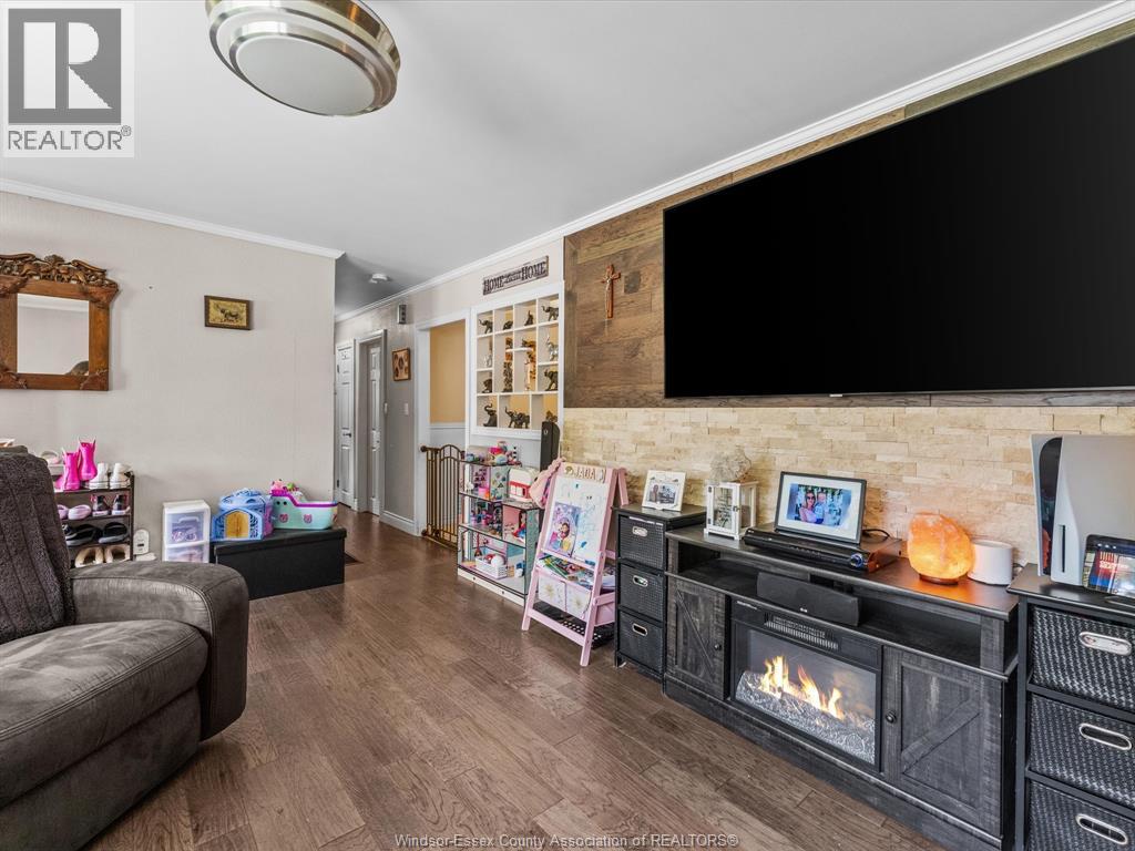 11 Warren Avenue, Leamington, Ontario  N8H 2R3 - Photo 6 - 26022702