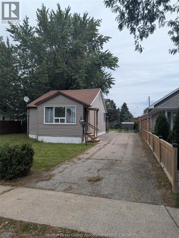 1018 Ford Boulevard, Windsor, Ontario  N8S 2G1 - Photo 1 - 26022715