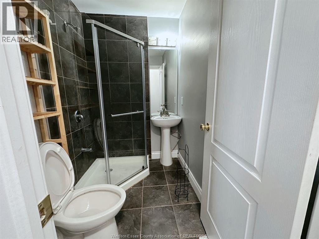 1977 Northway Avenue Unit# Upper, Windsor, Ontario  N9B 0A3 - Photo 12 - 26022654