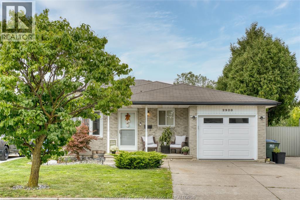 2920 ROBILLARD CRESCENT, Windsor, Ontario