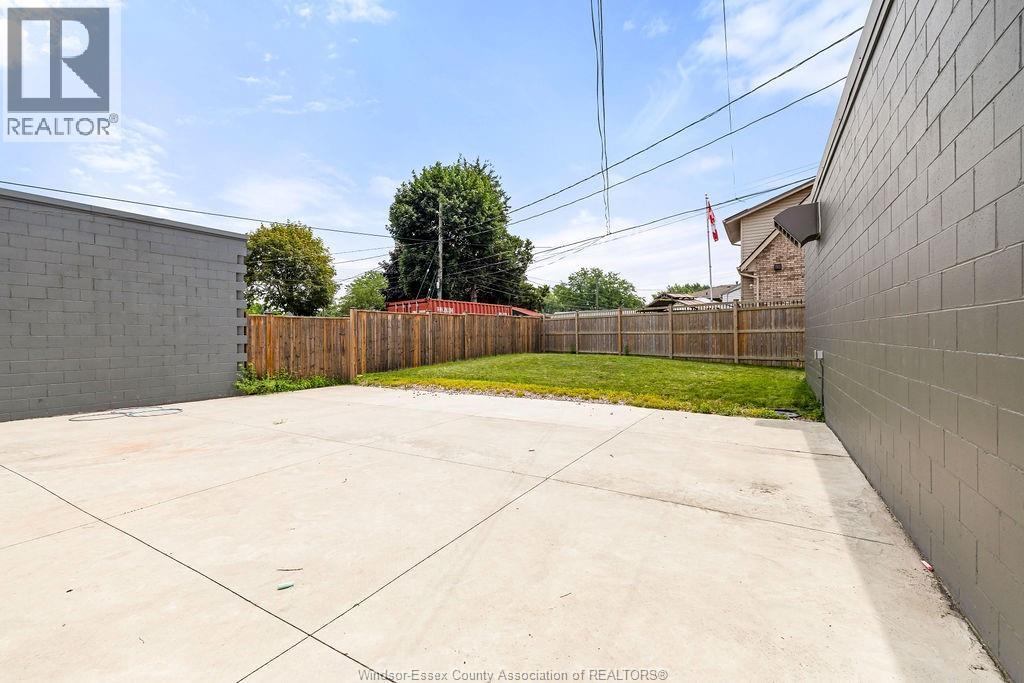 8031 Wyandotte Street East, Windsor, Ontario  N8S 1T2 - Photo 23 - 26022740