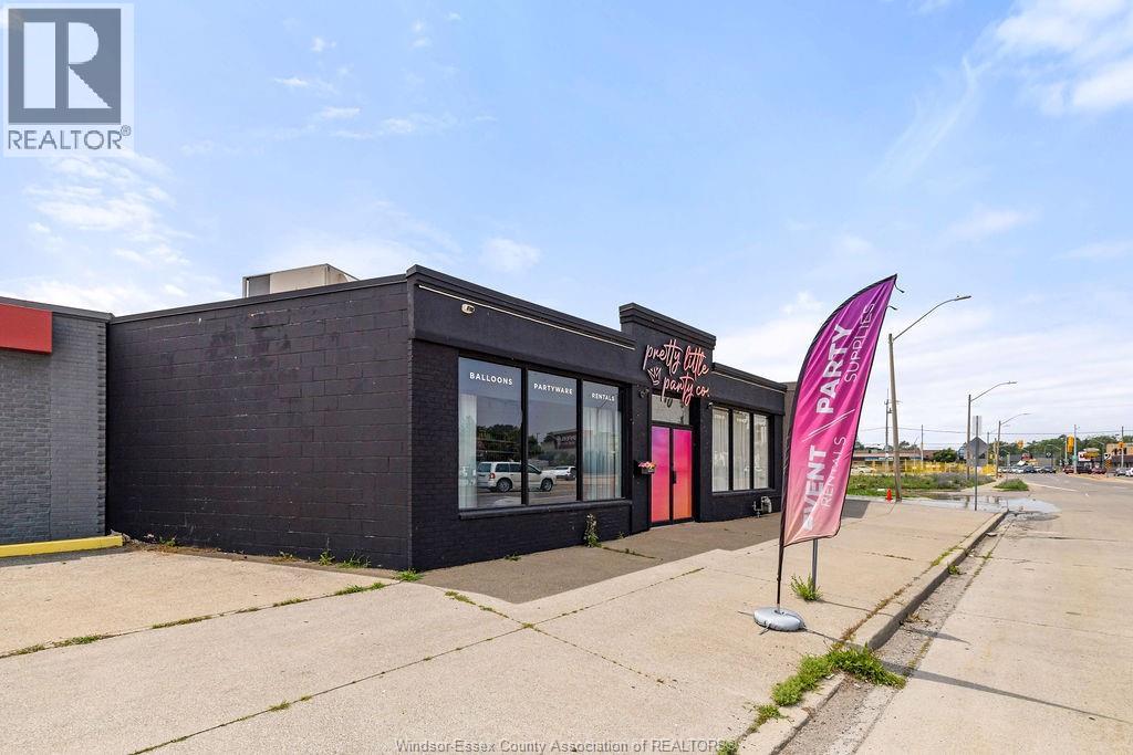 8031 Wyandotte Street East, Windsor, Ontario  N8S 1T2 - Photo 3 - 26022740