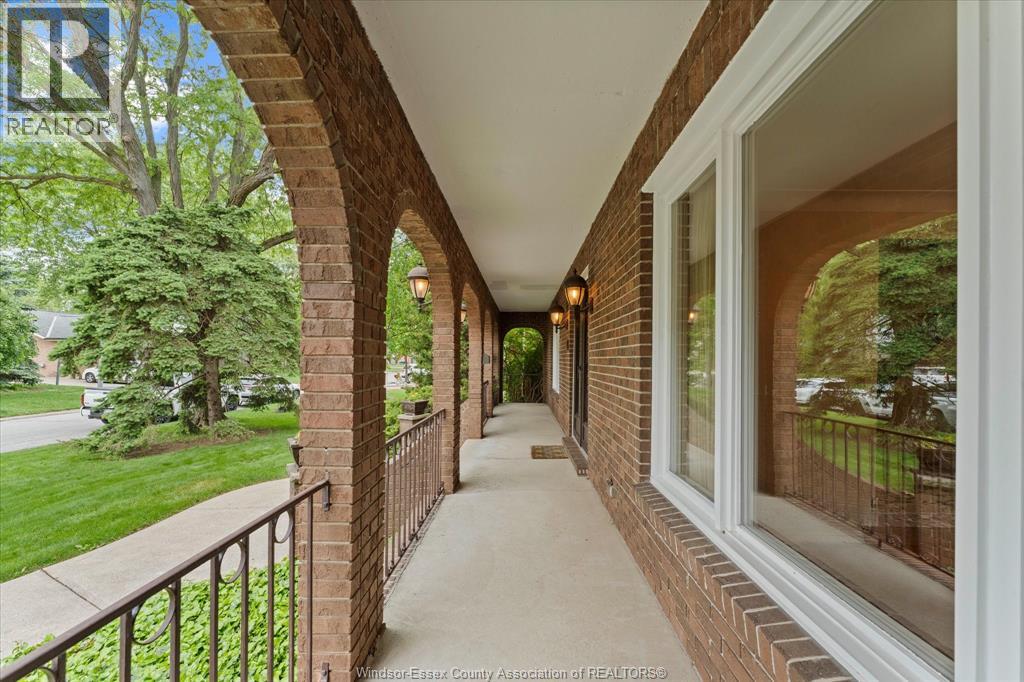 3696 Huntington Avenue, Windsor, Ontario  N9E 3N3 - Photo 2 - 26022627