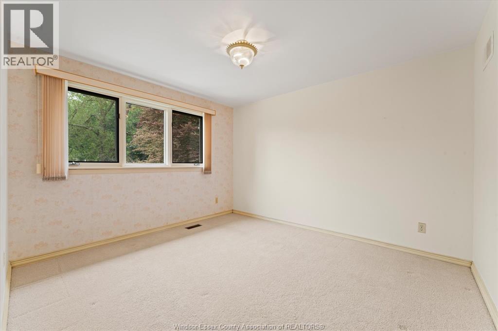 3696 Huntington Avenue, Windsor, Ontario  N9E 3N3 - Photo 24 - 26022627