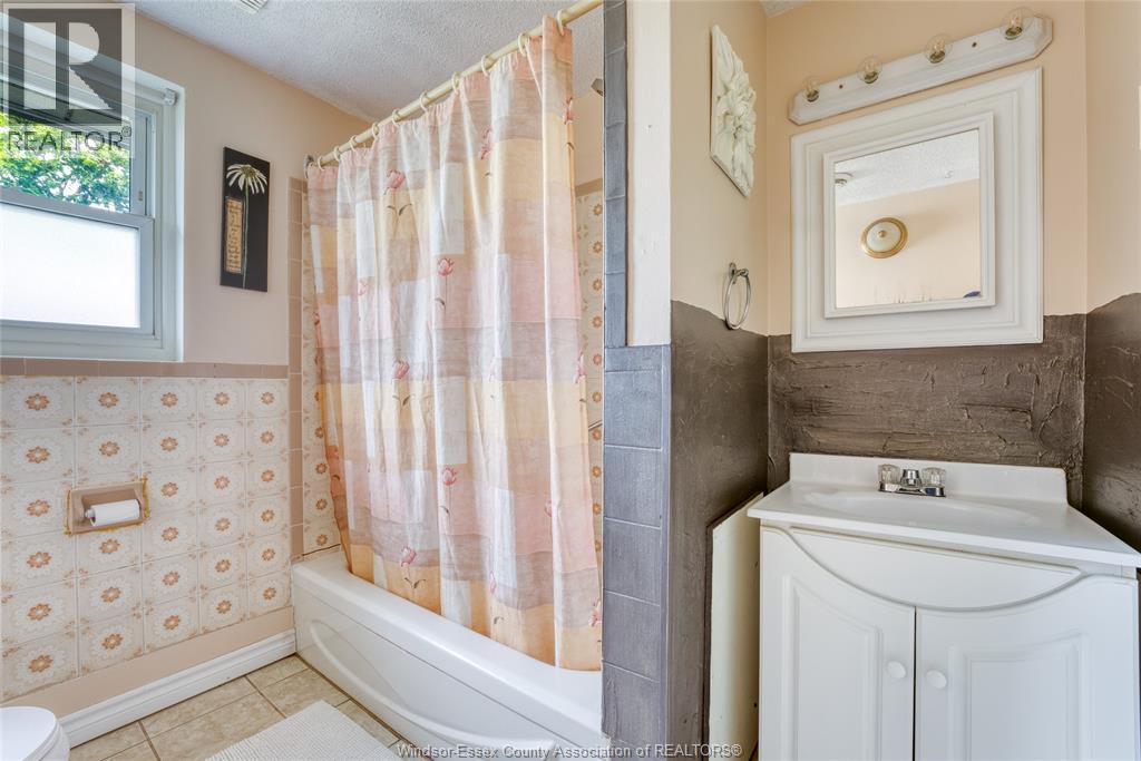 3850 Reginald, Windsor, Ontario  N8Y 2B1 - Photo 19 - 26022745