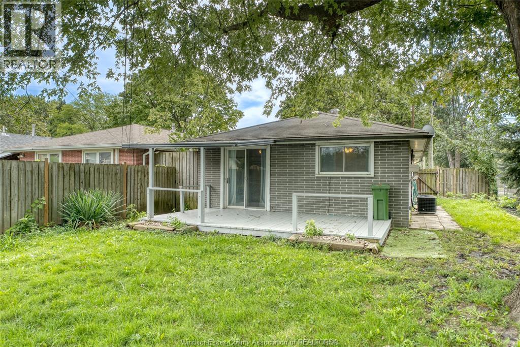 3850 Reginald, Windsor, Ontario  N8Y 2B1 - Photo 32 - 26022745