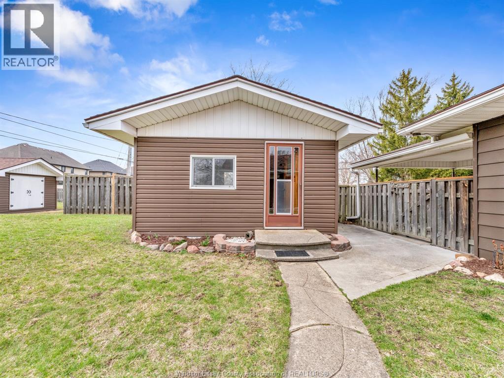 180 Elsworth, Lasalle, Ontario  N9J 1E5 - Photo 17 - 26022753