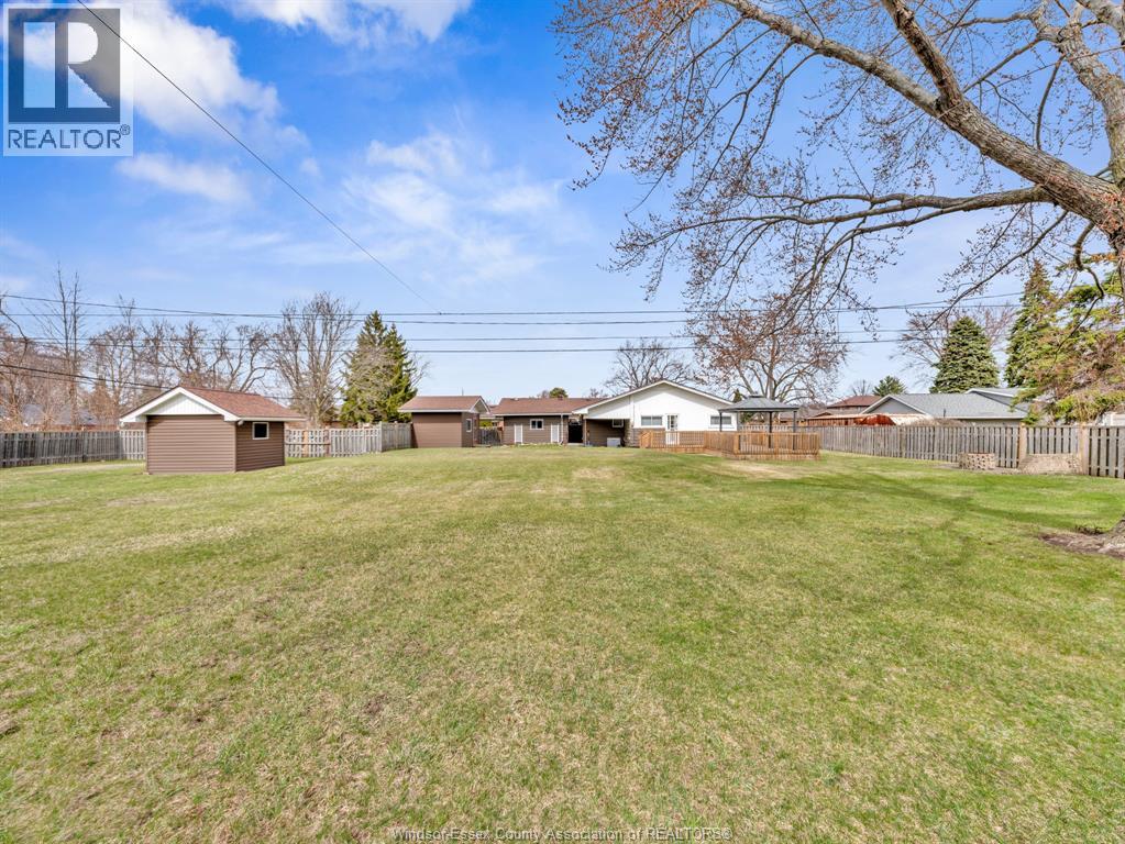 180 Elsworth, Lasalle, Ontario  N9J 1E5 - Photo 33 - 26022753