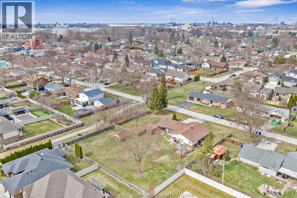 180 Elsworth, Lasalle, Ontario  N9J 1E5 - Photo 37 - 26022753