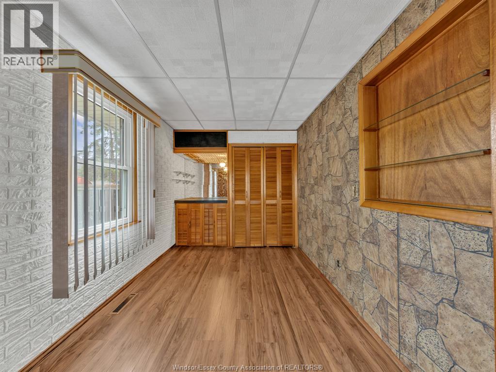 180 Elsworth, Lasalle, Ontario  N9J 1E5 - Photo 7 - 26022753