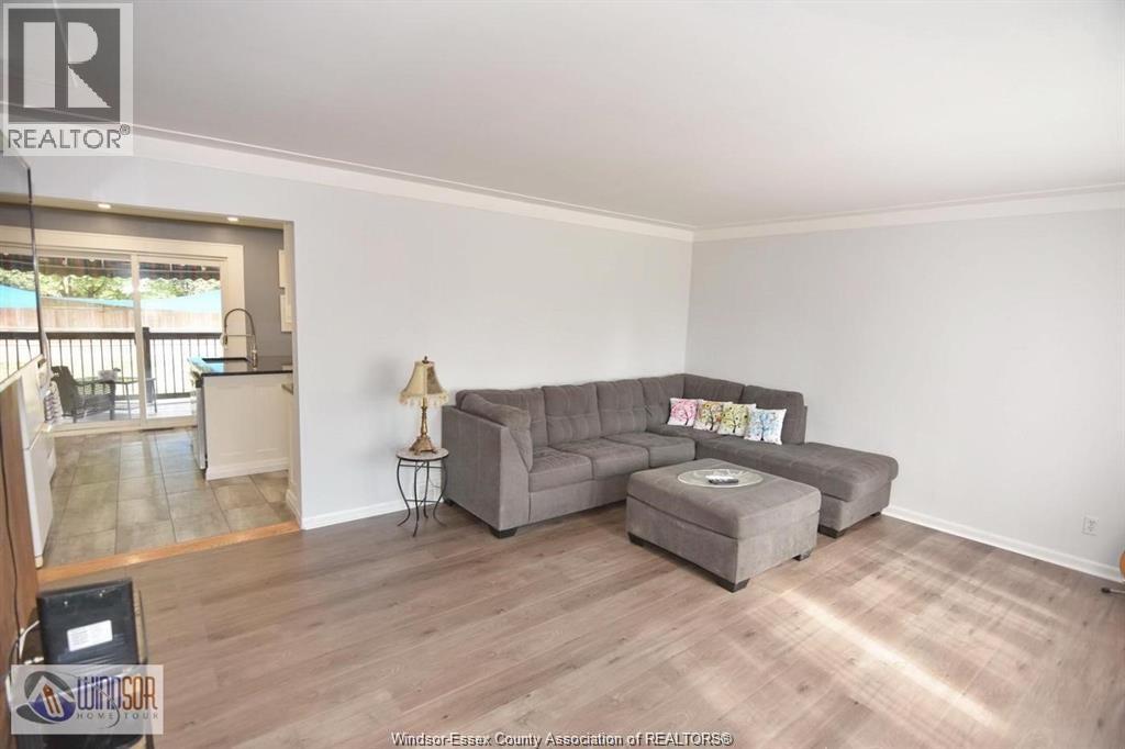 1050 Scofield, Windsor, Ontario  N9G 1L7 - Photo 5 - 26022762