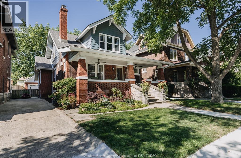 157 Mcewan, Windsor, Ontario  N9B 2E3 - Photo 1 - 26022771