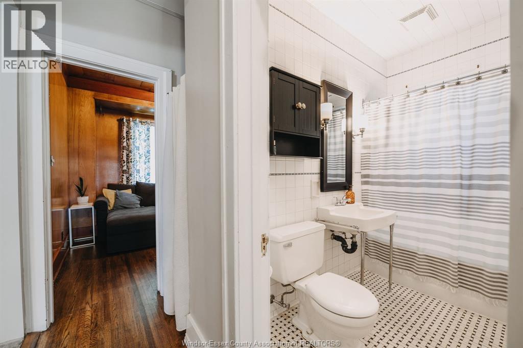 157 Mcewan, Windsor, Ontario  N9B 2E3 - Photo 24 - 26022771