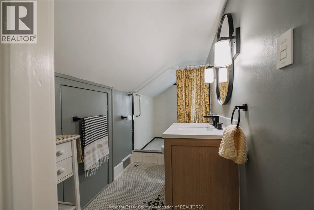 157 Mcewan, Windsor, Ontario  N9B 2E3 - Photo 28 - 26022771