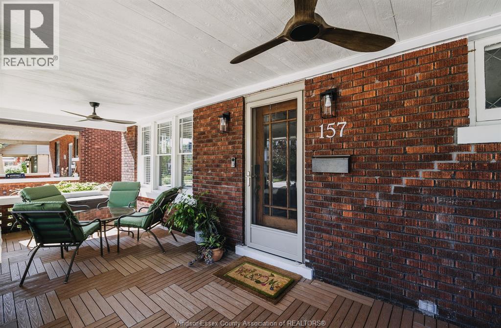 157 Mcewan, Windsor, Ontario  N9B 2E3 - Photo 4 - 26022771