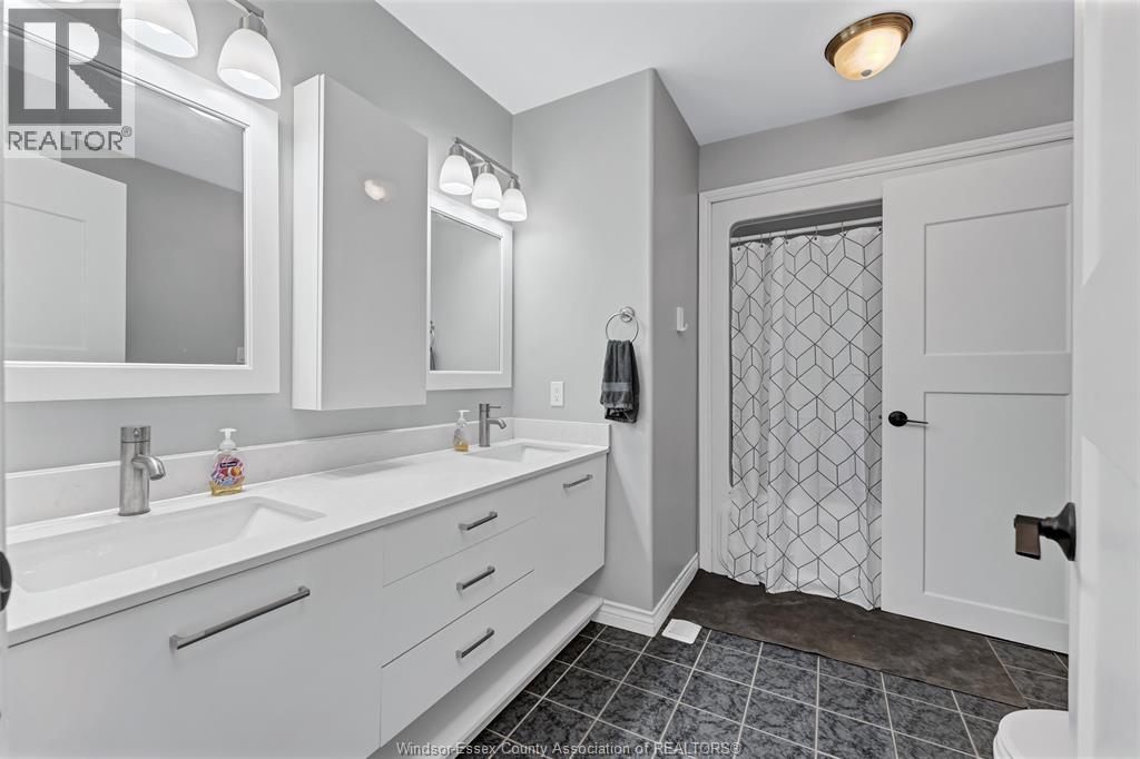 727 Alpenrose, Windsor, Ontario  N9G 2X7 - Photo 14 - 26022782