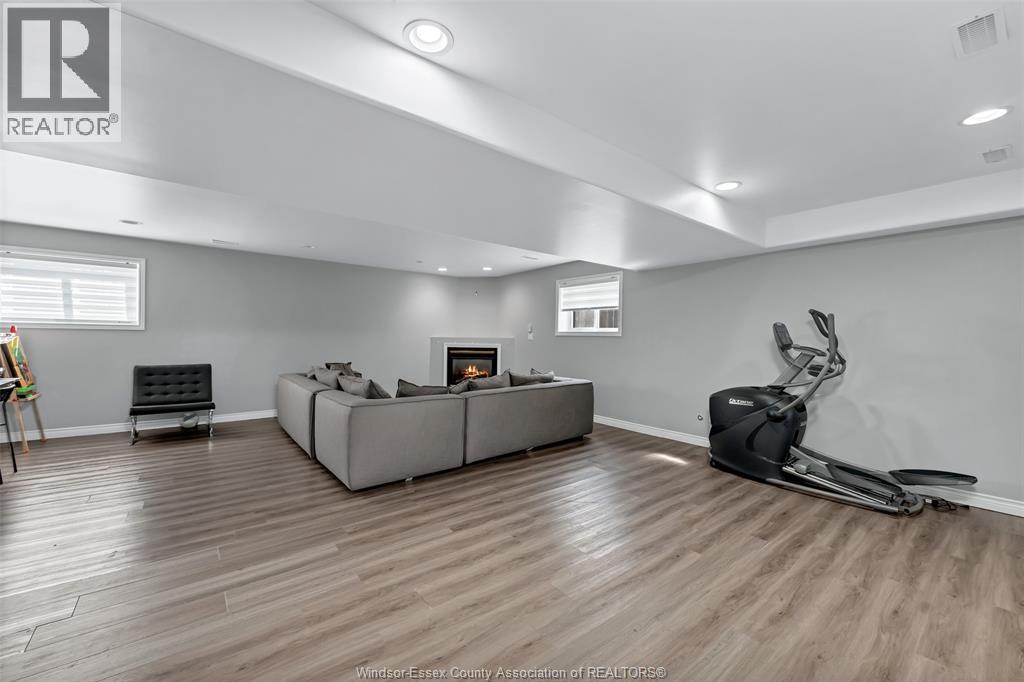 727 Alpenrose, Windsor, Ontario  N9G 2X7 - Photo 17 - 26022782