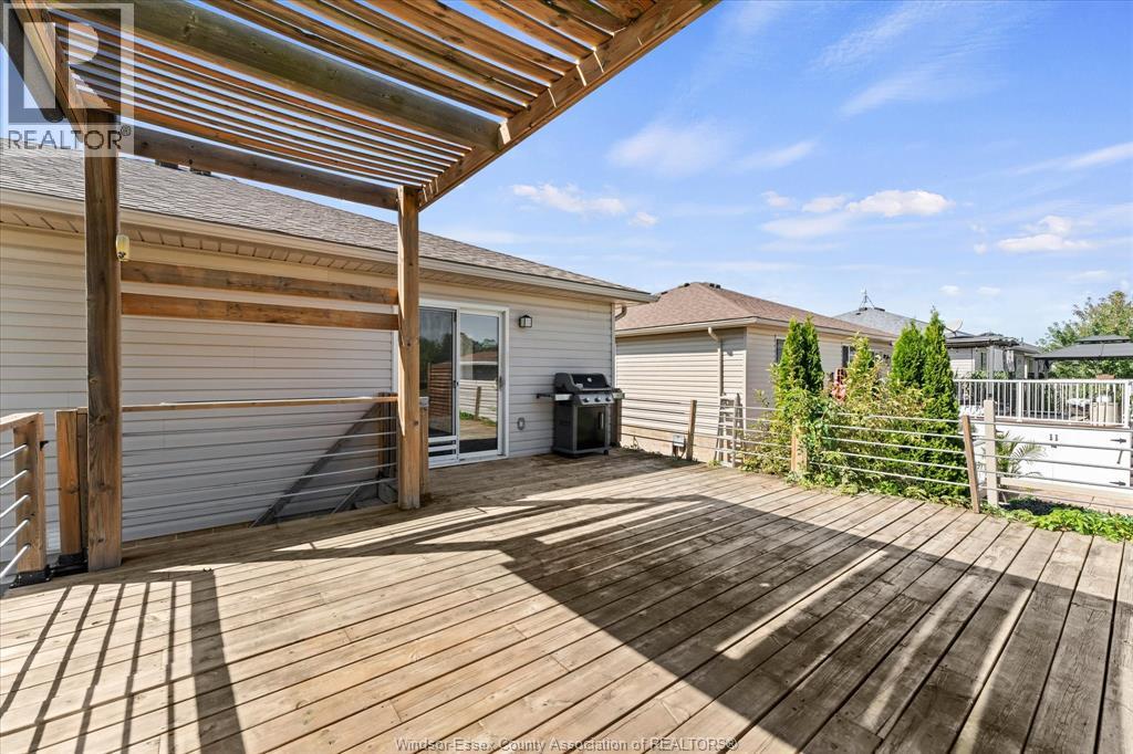 584 Pettypiece Drive, Amherstburg, Ontario  N9V 4C9 - Photo 35 - 26022780