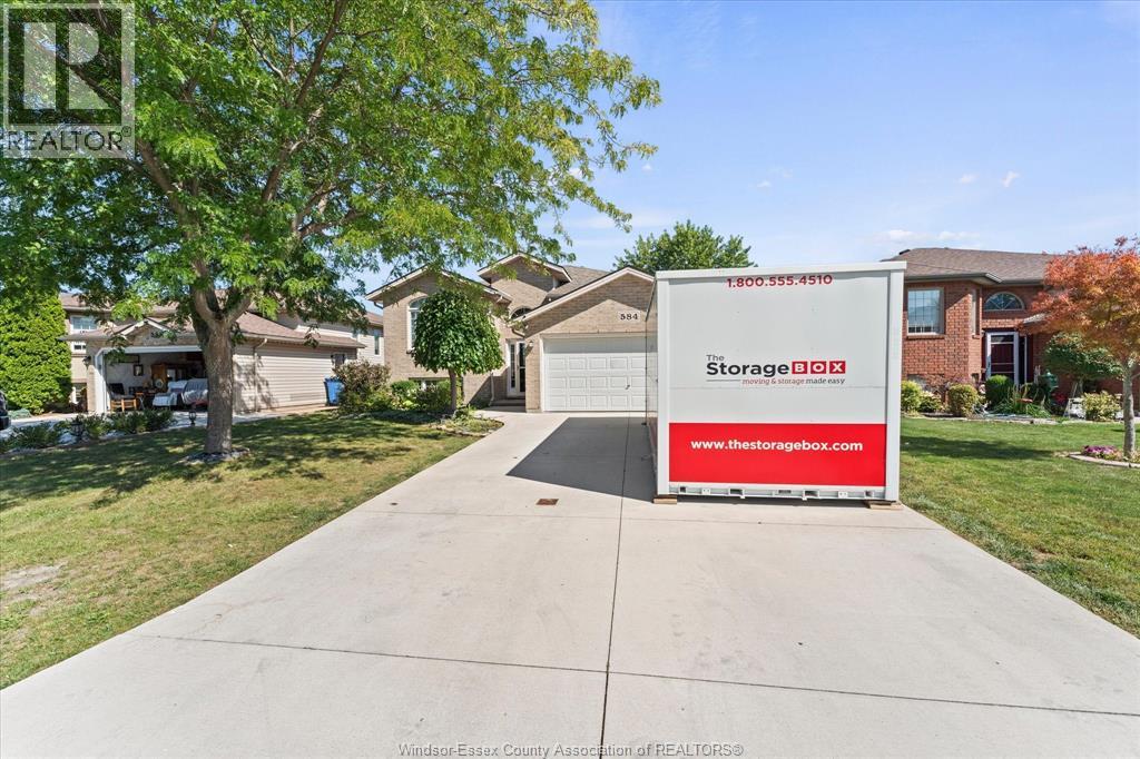 584 Pettypiece Drive, Amherstburg, Ontario  N9V 4C9 - Photo 4 - 26022780