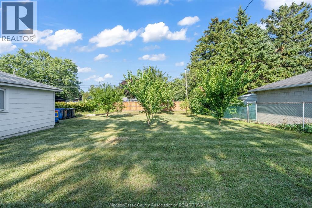 3226 Woodlawn Avenue, Windsor, Ontario  N8W 2J2 - Photo 29 - 26022776