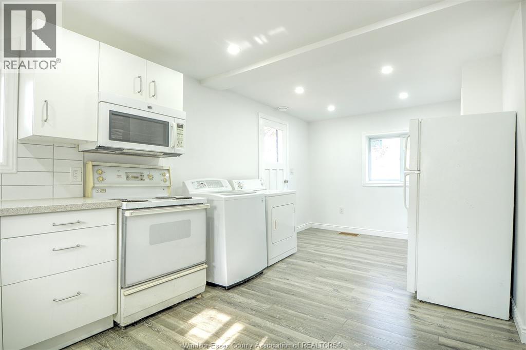 3076 Sandwich Unit# Upper, Windsor, Ontario  N9C 1A4 - Photo 13 - 26022750