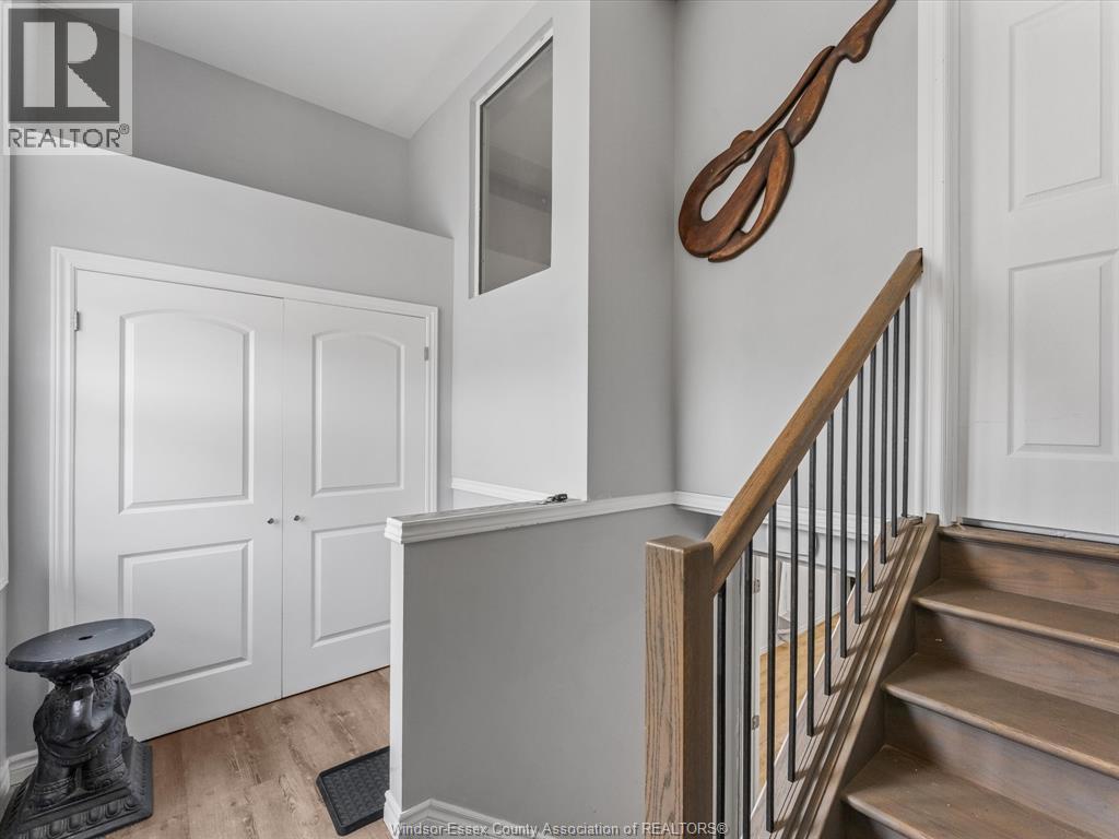 3137 Viola Crescent, Windsor, Ontario  N8N 0A1 - Photo 3 - 26022747
