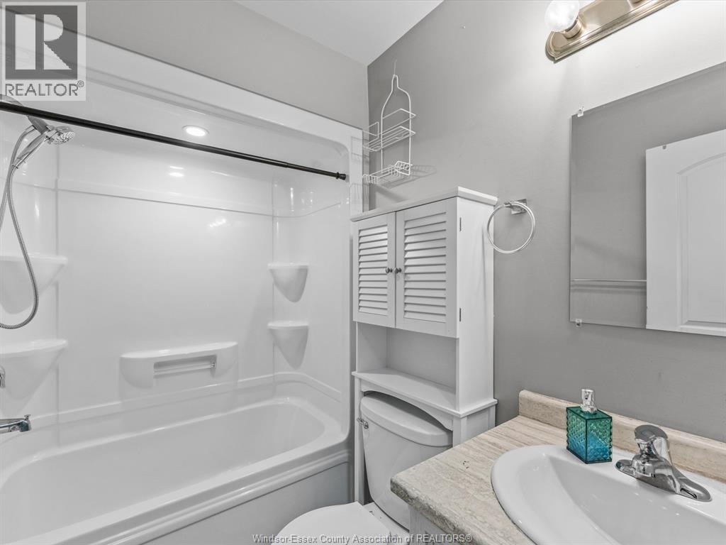 3137 Viola Crescent, Windsor, Ontario  N8N 0A1 - Photo 30 - 26022747