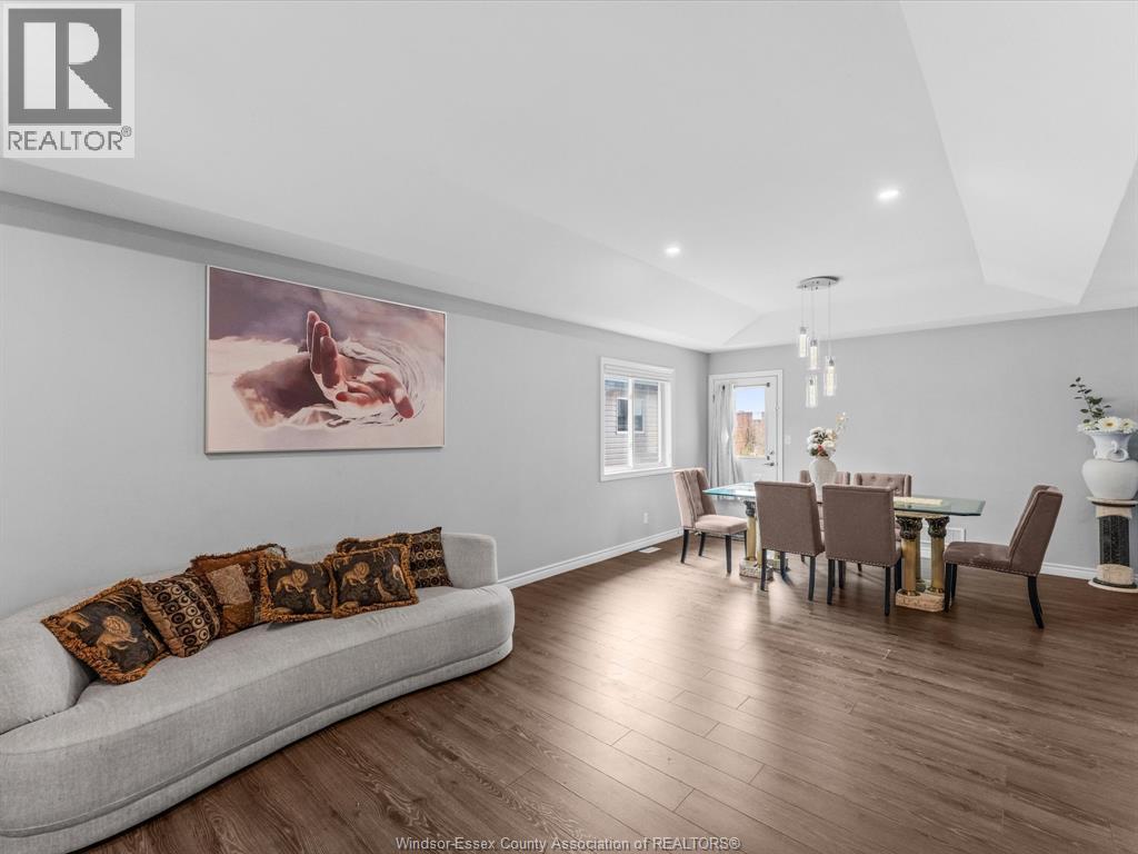 3137 Viola Crescent, Windsor, Ontario  N8N 0A1 - Photo 5 - 26022747