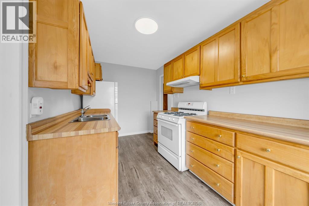 1592 Prince Road, Windsor, Ontario  N9C 3B3 - Photo 9 - 26022797
