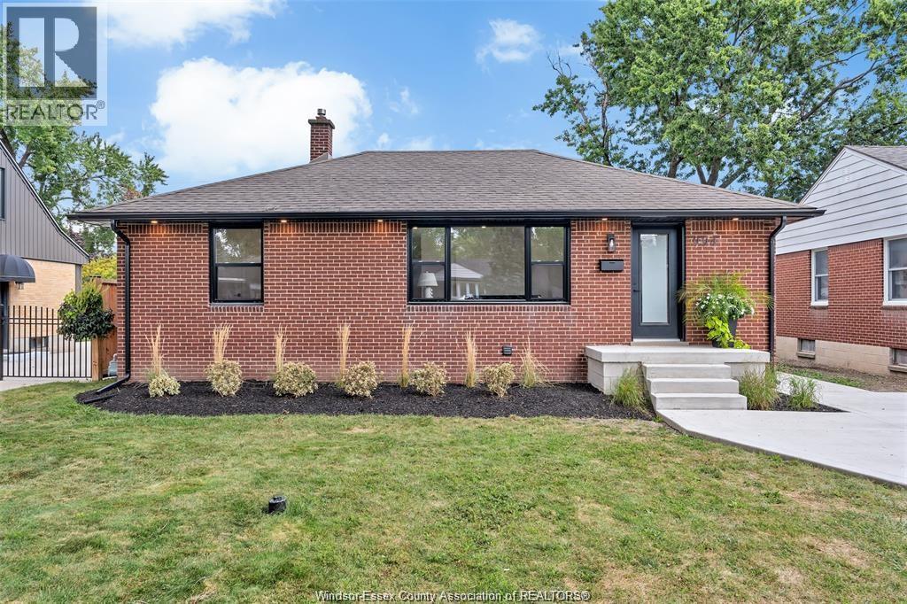 994 Isabelle, Windsor, Ontario  N8S 3B2 - Photo 1 - 26022814