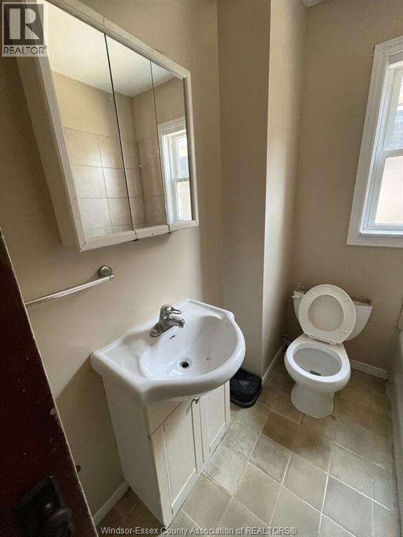 723 Parent, Windsor, Ontario  N9A 2C6 - Photo 10 - 26022730