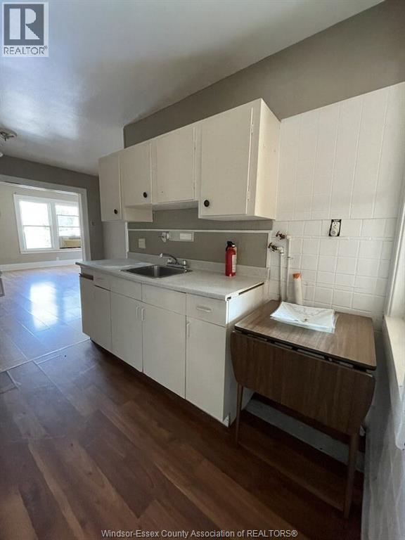 723 Parent, Windsor, Ontario  N9A 2C6 - Photo 9 - 26022730