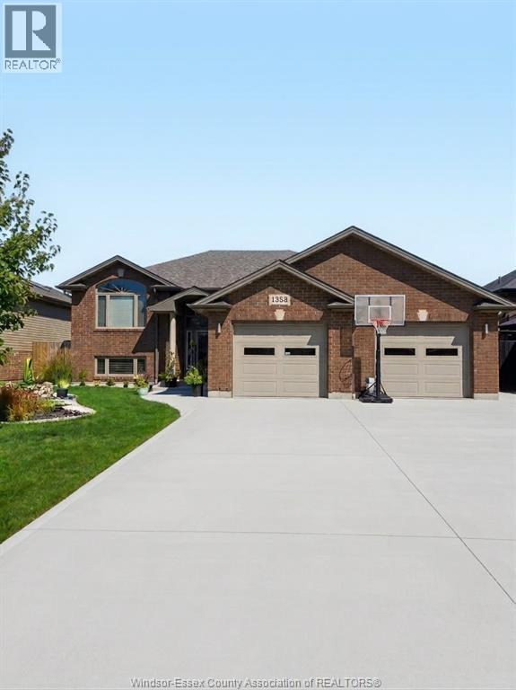 1358 Colonial Crossing, Lakeshore, Ontario  N8L 0S8 - Photo 1 - 26022789