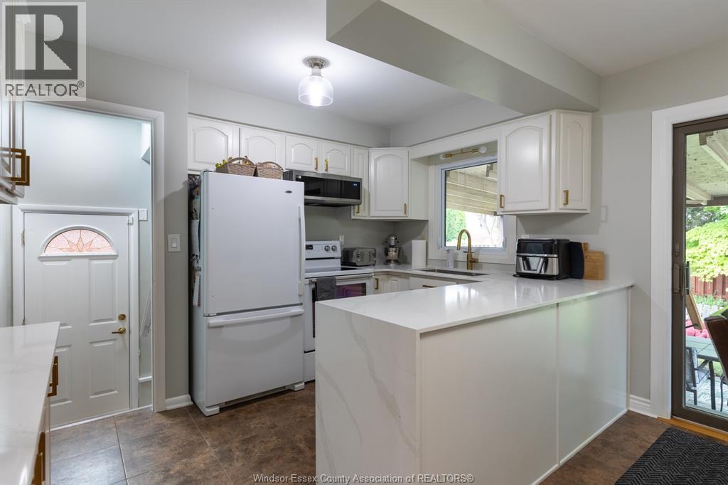 554 Bertha Avenue, Windsor, Ontario  N8P 1B7 - Photo 11 - 26022676