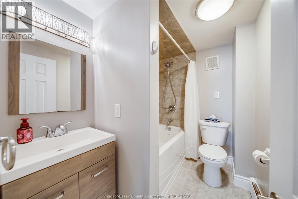 623 Edinborough, Windsor, Ontario  N8X 3C8 - Photo 15 - 26022861