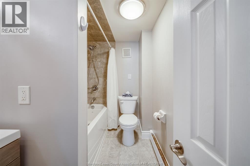 623 Edinborough, Windsor, Ontario  N8X 3C8 - Photo 16 - 26022861