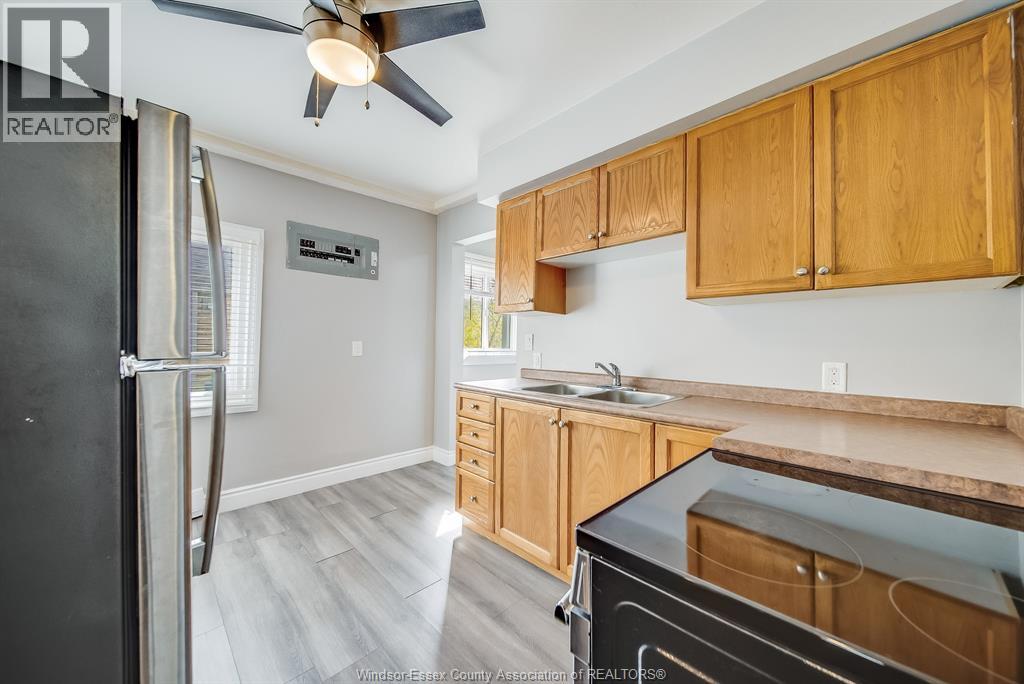 623 Edinborough, Windsor, Ontario  N8X 3C8 - Photo 9 - 26022861