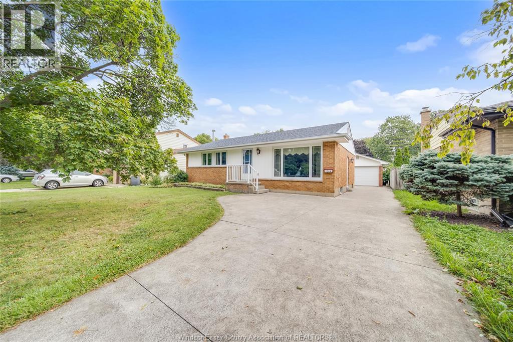 1044 MARJORIE DRIVE, Windsor, Ontario