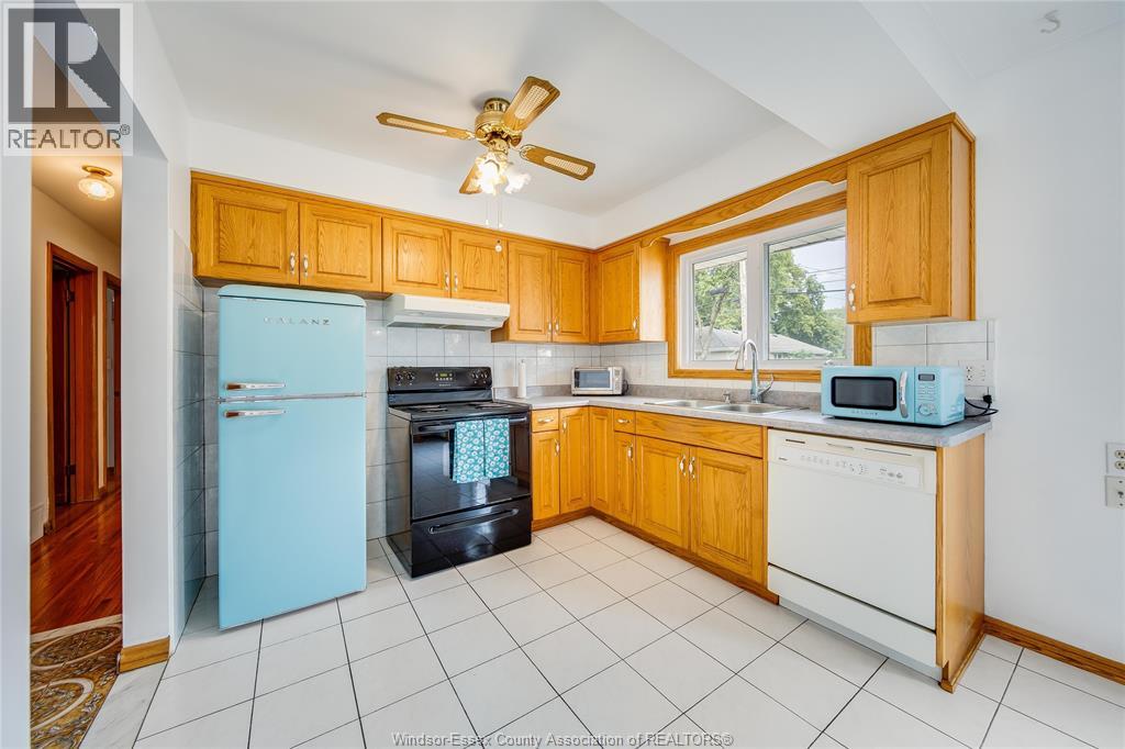 1044 Marjorie Drive, Windsor, Ontario  N8S 4A3 - Photo 13 - 26022847
