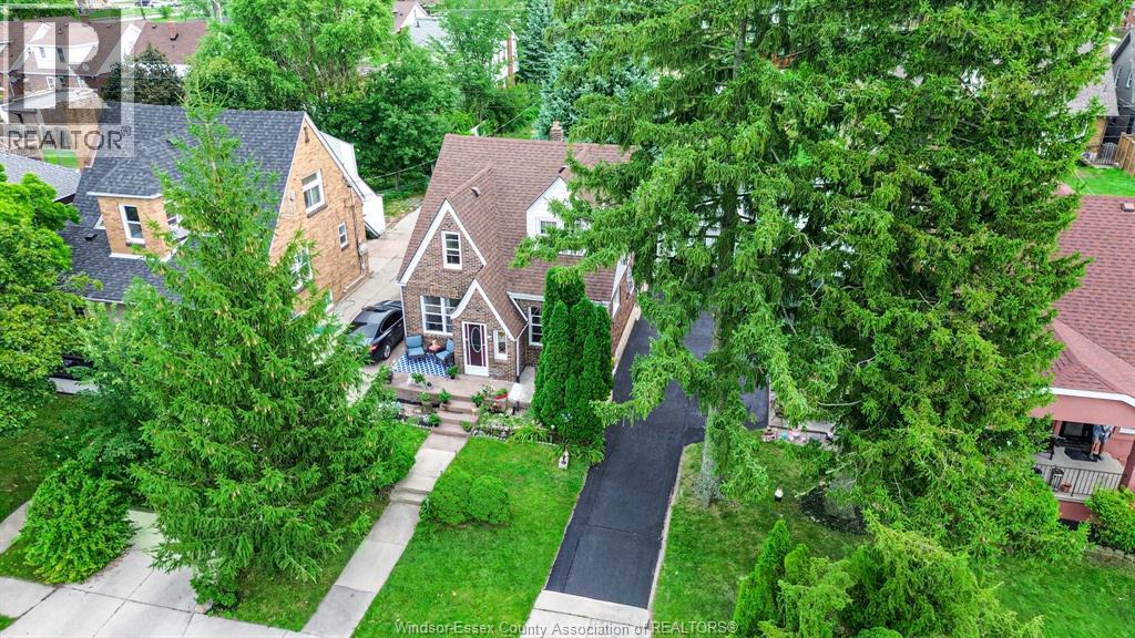 2270 Lillian, Windsor, Ontario  N8X 4B2 - Photo 2 - 26022634